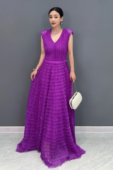 2026 spring new lady style french solid color v-neck sleeveless cake dress women's high quality dress long skirt