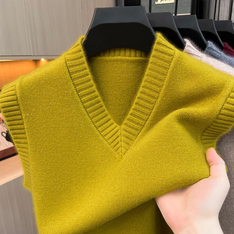 Plato Paul Autumn and Winter Genuine Men's V-Neck Knitted Wool Vest Yellow Sleeveless Sweater Dad's Vest