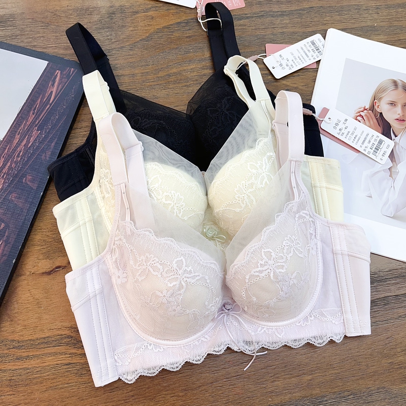 Smf7144 Sexy Lace Lingerie for Women with Small Busts, Medium-Thick Cups, Push-Up, Side Breast Gathering, Soft Underwire, Adjustable Bra