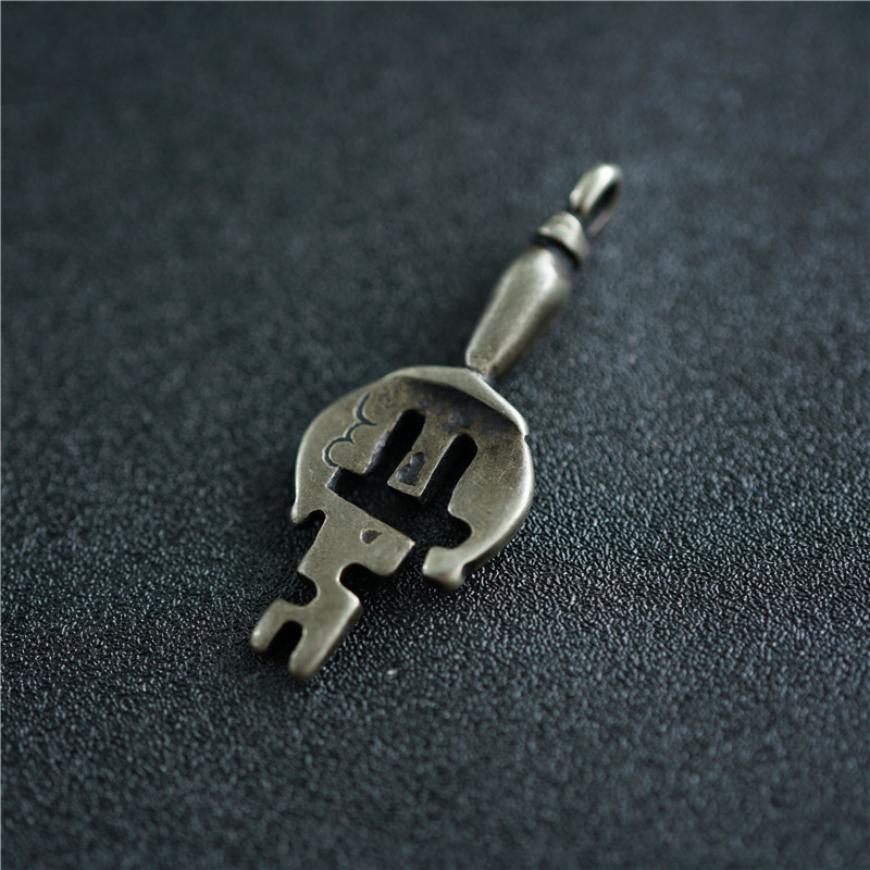 New Tibetan Iron Old Key Feng Shui Key Pendant Featured National Wind Pendant Pendant