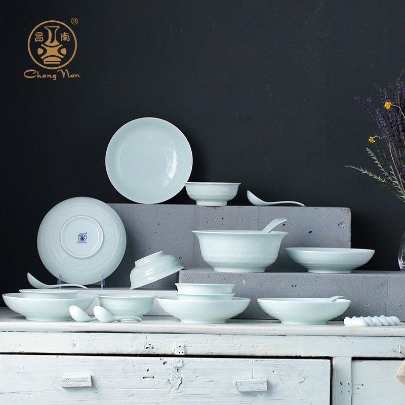 Chang south of jingdezhen ceramic bowl set home dishes Chinese dishes contracted plate shadow carving dishes