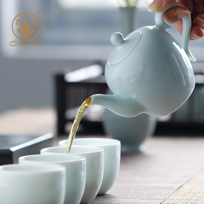 Chang south jingdezhen ceramic teapot kung fu tea set manually shadow celadon teapot carving flower small single pot of individuals