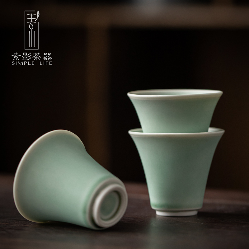 Plain film soda green ceramic kung fu tea cup single CPU Japanese green glaze creative little kung fu tea sample tea cup