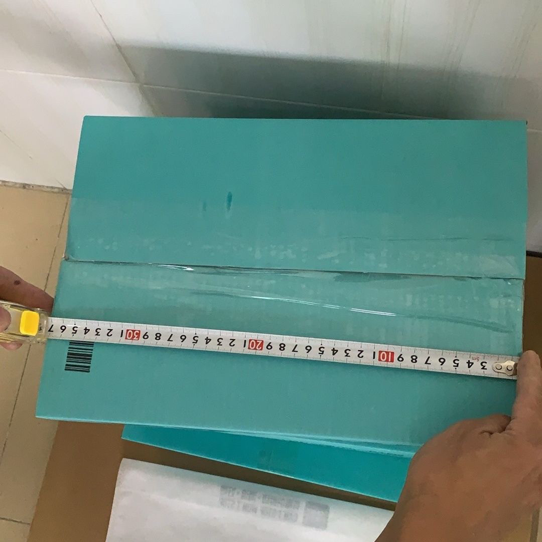 картон 得雾鞋盒 快递包装盒 电商包装盒 哑光磨砂胶带 卡片证书 放为扣