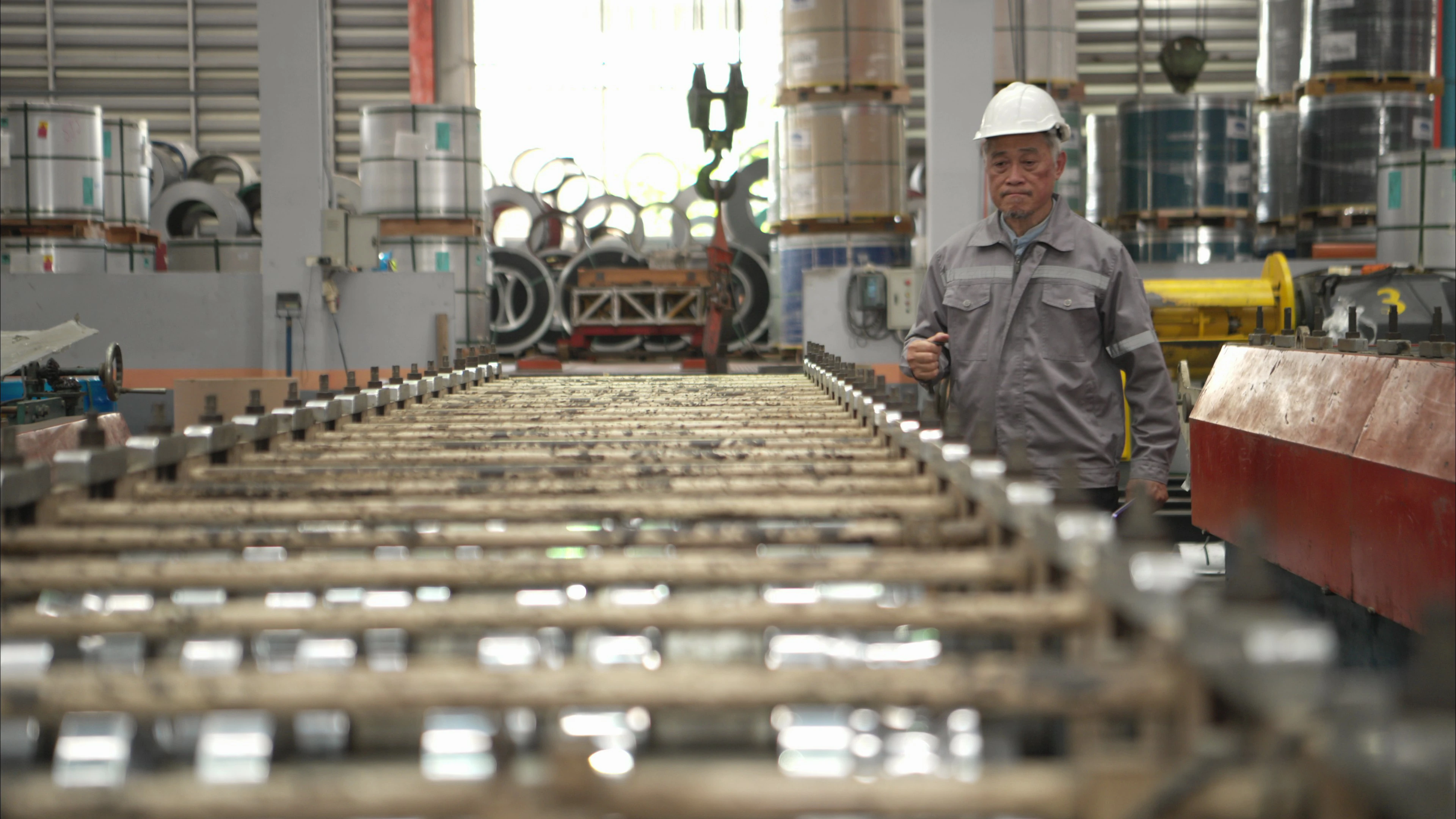 【实拍视频】工厂维修作业工人工作02-PoseAe