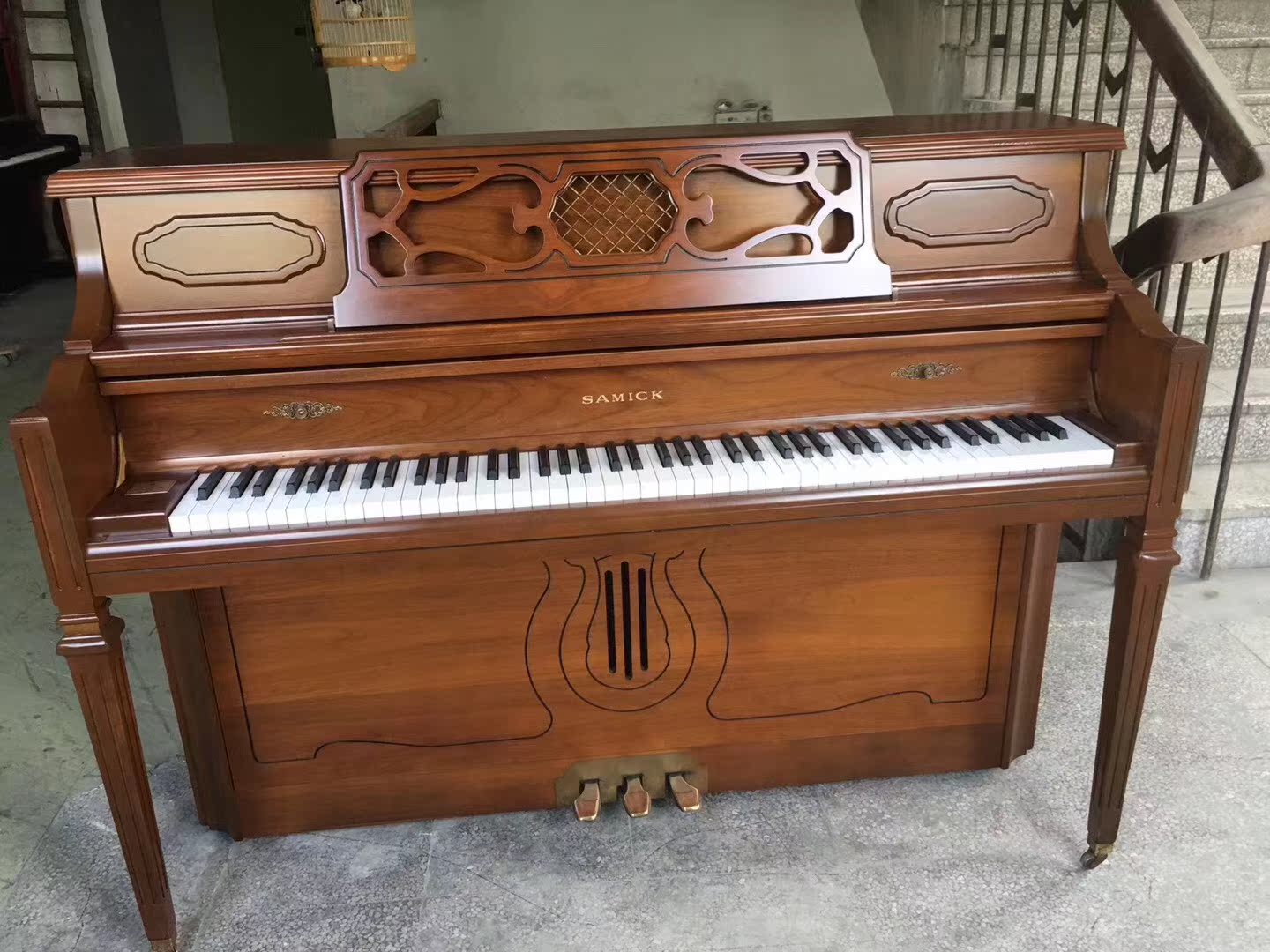 Hàn Quốc nhập khẩu đàn piano cũ Sanyi SC601A dành cho người lớn bắt đầu học sinh học nhạc cụ chấm điểm chơi dọc - dương cầm đàn piano cơ giá rẻ