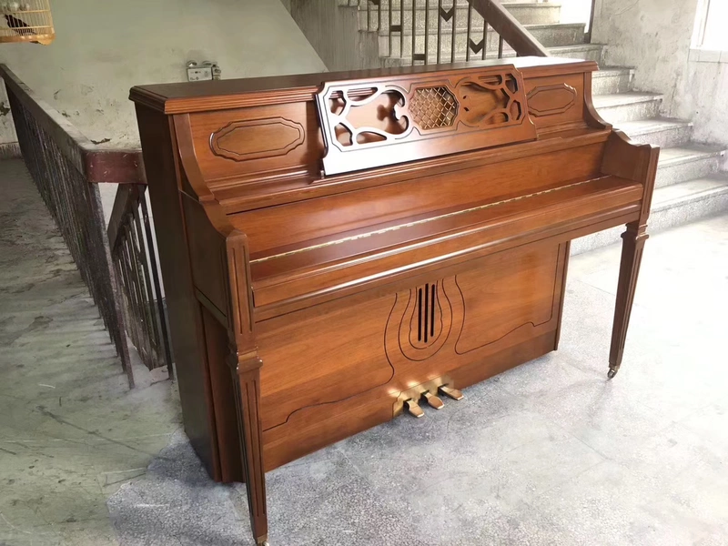 Hàn Quốc nhập khẩu đàn piano cũ Sanyi SC601A dành cho người lớn bắt đầu học sinh học nhạc cụ chấm điểm chơi dọc - dương cầm