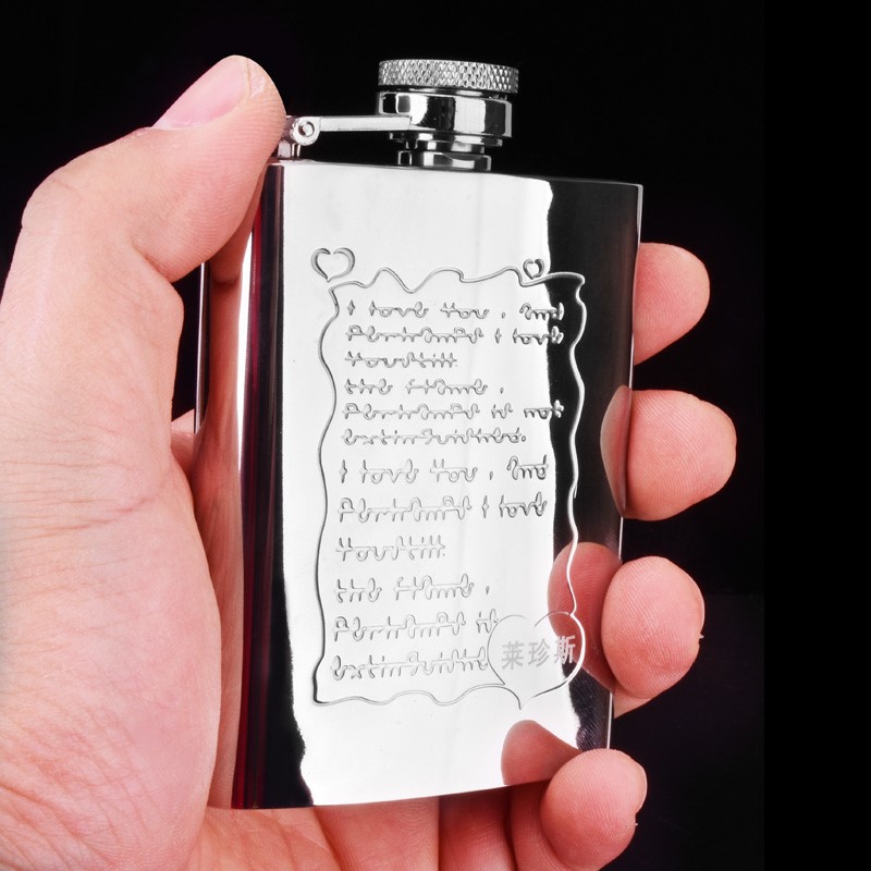 High-grade German imported 304 stainless steel 4 ounces retro portable two or two wine jugs outdoor small wine jug metal wine bottle