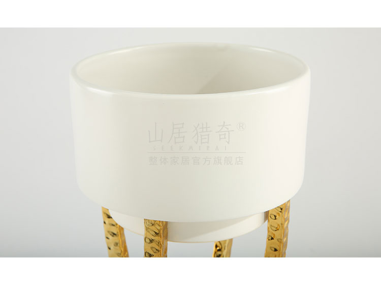 Modern light key-2 luxury northern copper vase sitting room adornment is placed with ceramic bracket flowerpot four feet tripod flower arranging flowers