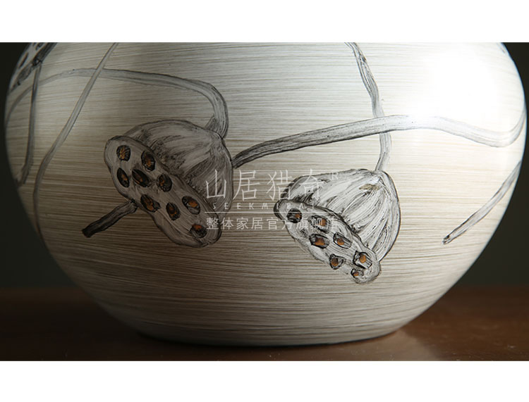 Creative hand - made lotus ceramic vase furnishing articles sitting room of Chinese style household table panel flower arranging flowers