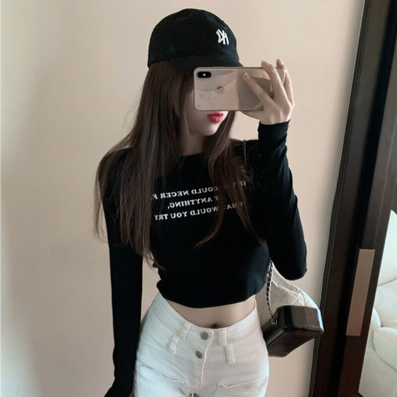 Vanya Black Black Down Han Edition Sexy and Short Dew-Up Round-collar T-shirt