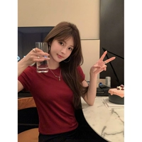 Наложенный древний красный