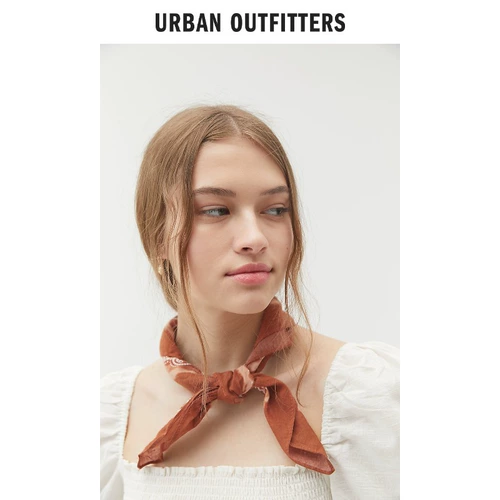 Свежий галстук -ветер, модный платок, городские накиды