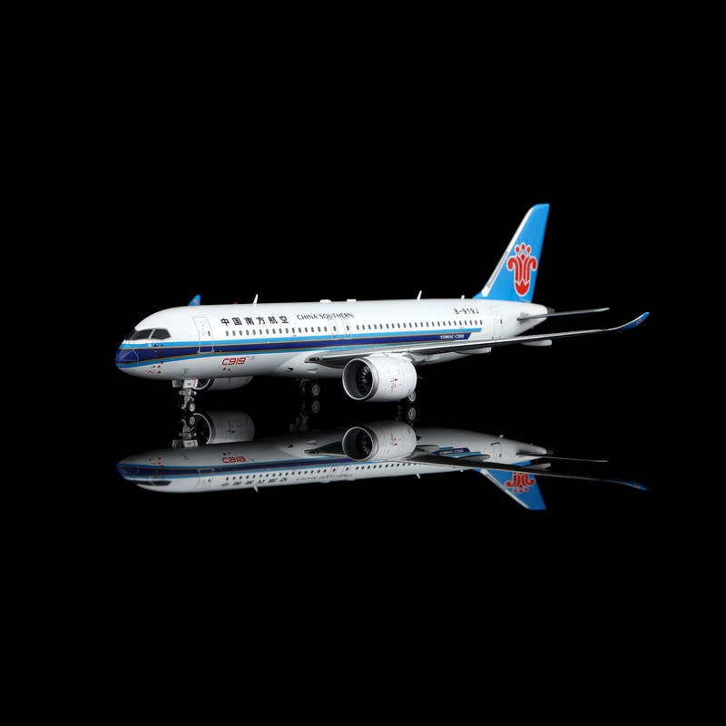 Sqwings China Southern Airlines C919 Aircraft Model 1:200 B-919J Alloy Collection L2191