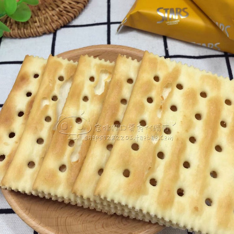 Hong Kong crowdstar STAR SOADS MILK SALT COMB Biscuit Salty Soda biscuit xylitol biscuit 400g