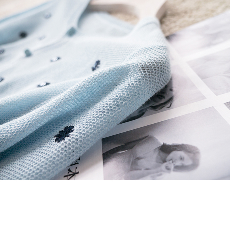 Air Conditioning Shirts Women 2022 Spring New 100 Hitch Slim Fit Ice Numb Knit Cardiovert Shorts Slim Fit Embroidered Sunscreen Jacket