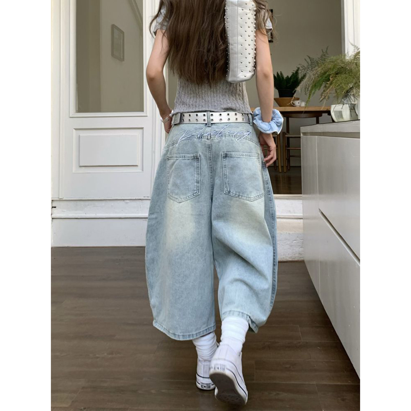 Embroidered Back Patchwork Scimitar Denim Shorts for Women, 2026 Summer American Retro Loose Slimming Wide-Leg Cropped Pants