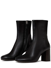 Женские сапоги