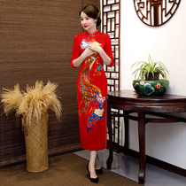 Long red gold velvet cheongsam young girl 2020 new retro Chinese style banquet show cheongsam