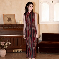 Рукавочные красные вертикальные полосы