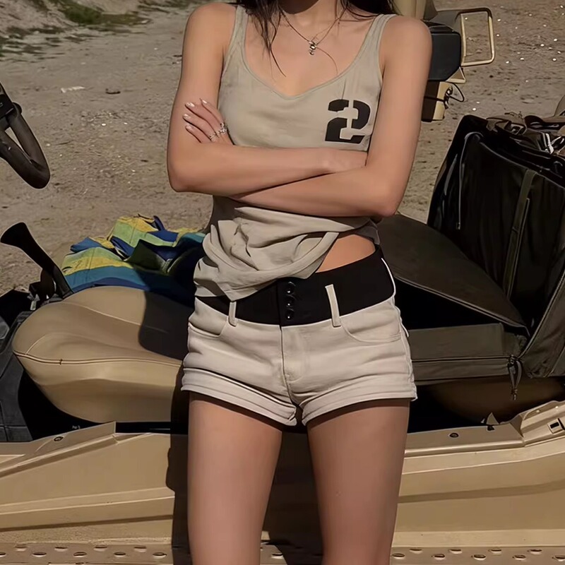American Retro Digital Vest + Contrasting Color Waistband Shorts for Women, New Summer Style Sexy Style High-Waisted Slimming Two-Piece Set