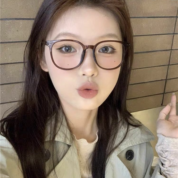 Ultra-Light Korean-Style Cold Tea-Colored Prescription Glasses for Women, Suitable for Square and Round Faces, Natural Look Frames, Make Large Faces Appear Slimmer