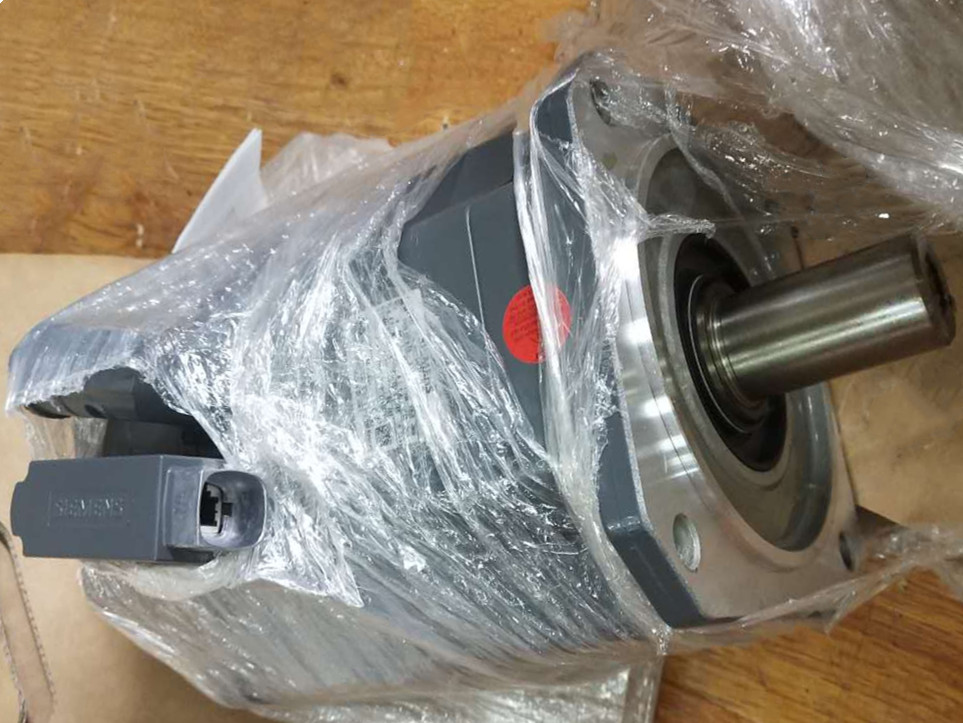 1FK7032-5AK71-1TG2 servo motors for the price of a bargain