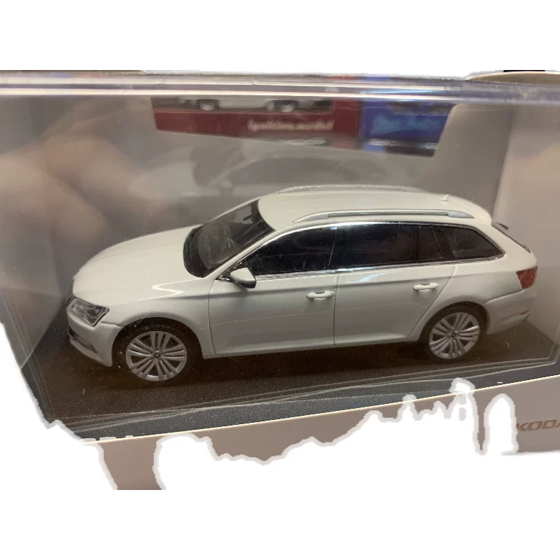 1/43 Скорость Шкода Travel Edition
