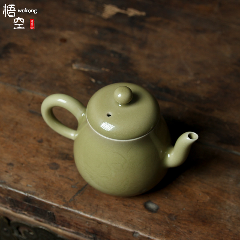 New brand name Wu Junjie Longquan porcelain qigong fu tea furniture full handmade antique tea tea pot single pot collection to play