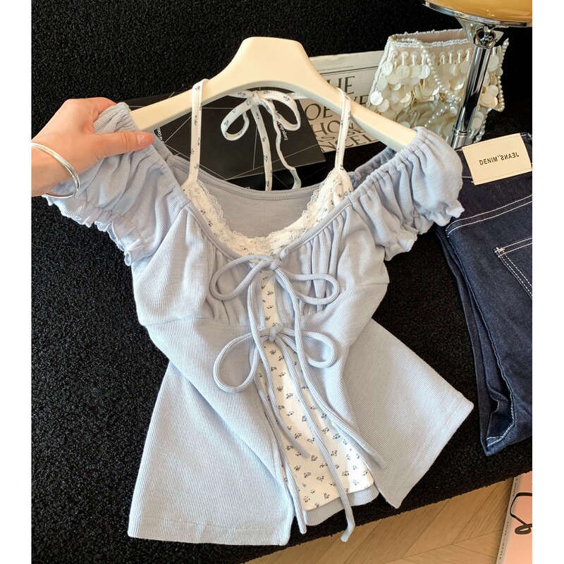 Fake Two-Piece Floral Halter Neck Short-Sleeve T-Shirt for Women, Summer 2026 New Design, Slim-Fit Short Top, Stunning Blouse