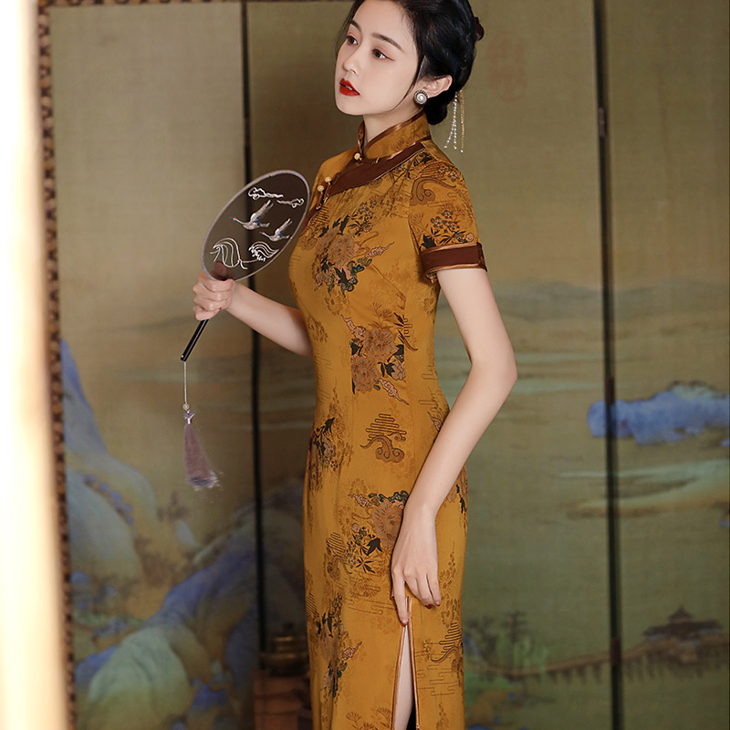 Long retro cheongsam, suit, dress, for catwalk Long retro cheongsam, suit, dress, for catwalk