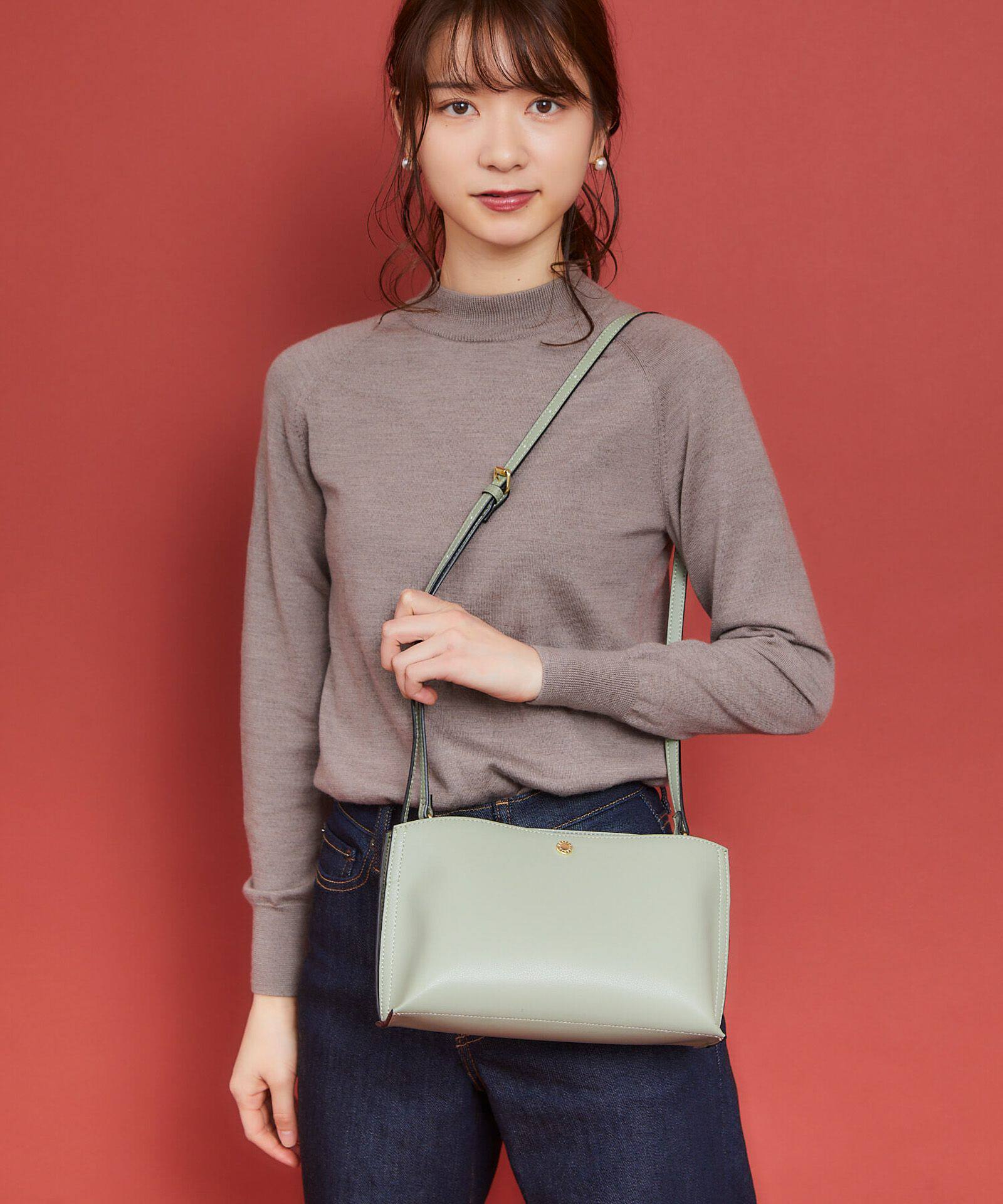 Japan's new small crowd single shoulder bag Xiaoqing New fashion Trend Oblique Satchel Satchel Retro Simple small square bag Shoulder Bag woman