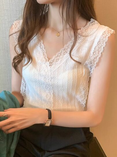 Camisole women's 2025 summer new design lace suit with bottoming shirt temperament French top