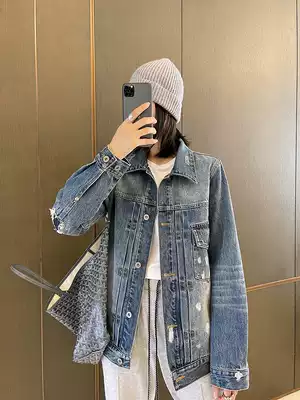 Fashionable street style ~~ nostalgic denim jacket multi-channel complex washing process more through love