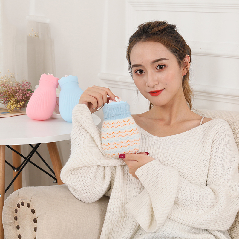 South Pole SILICONE WATER INJECTION HOT WATER BAG FLUSH WATER WARM WATER BAG WARM HAND TREASURE WARM BAG ELECTRIC WARM BAG DUNK WATER HOT COMPRESS BELLY