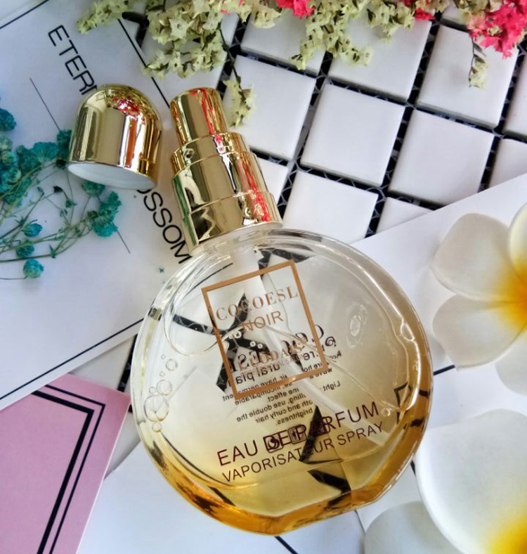 Luo Yu thơ nước hoa dầu tóc cổ điển màu đỏ ma thuật tóc thẳng sửa chữa khô ranunculus nóng nhuộm tóc hư - Nước hoa charme trust