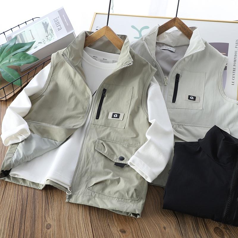 男の子用春秋防風ベストジャケット 2025年新作 子供用アウトドアベスト ファッショントップス MサイズとLサイズ 子供用ノースリーブベスト