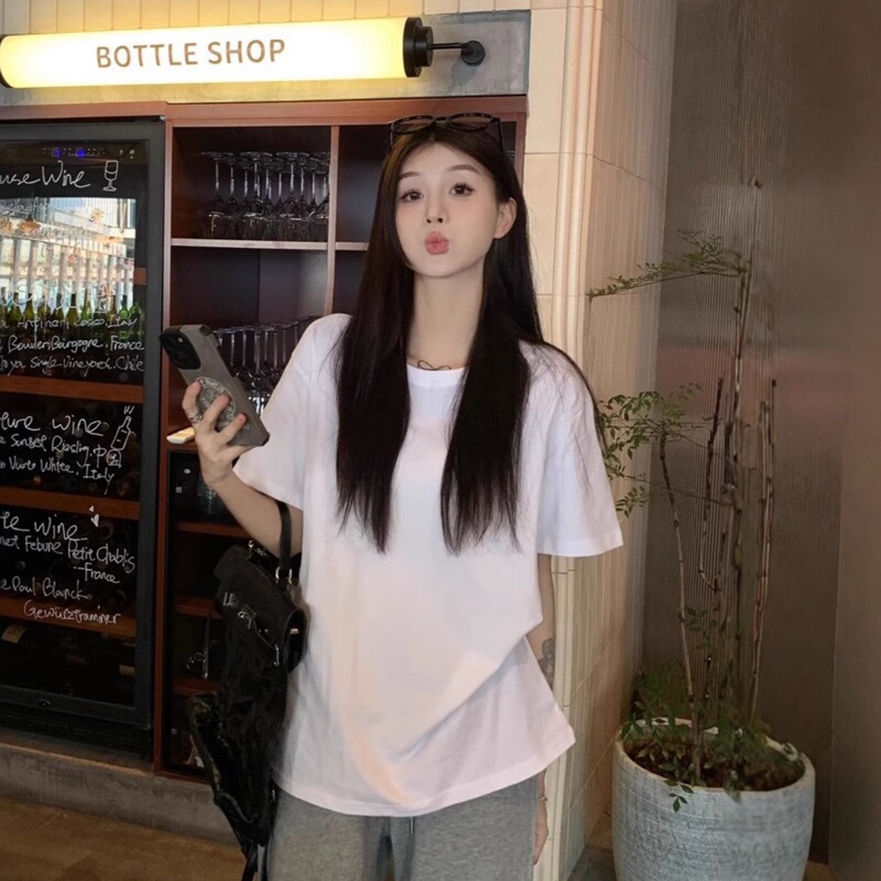 White Short-Sleeve T-Shirt for Women, Summer Simple Basic Style, High-End Feel, Round Neck, Loose Fit, Black Slimming Regular Shoulder Top White Short-Sleeve T-Shirt for Women, Summer Simple Basic Style, High-End Feel, Round Neck, Loose Fit, Black Slimming Regular Shoulder Top