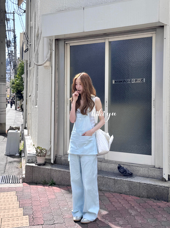 Kiki Yu* Original Loose Light Blue Striped Cotton Overalls with Detachable Tool Pockets and Bib Apron Jumpsuit Kiki Yu* Original Loose Light Blue Striped Cotton Overalls with Detachable Tool Pockets and Bib Apron Jumpsuit