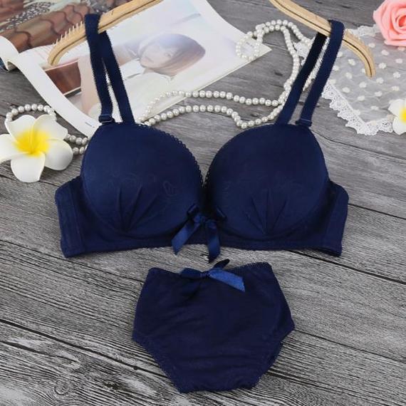 Mùa xuân và mùa thu Cô gái mới không có bộ đồ lót bằng thép hình tròn 19 bộ đồ chơi cho học sinh trung học quần xì áo vú