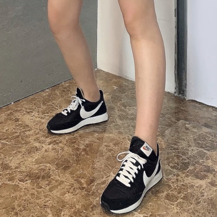 Nike Air Tailwind 79 Sports Low-Top Unisex Black and White 487754-012