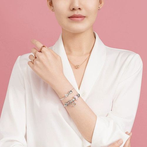 Pandora, розовое кольцо, розовые румяна, изысканный наряд маленькой принцессы, подарок на день рождения