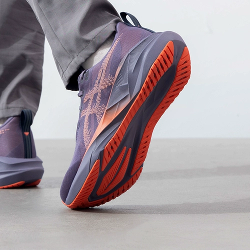 Asics, легкие беговые кроссовки с амортизацией