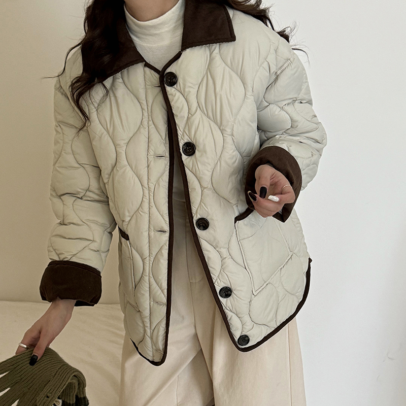Color-Blocking 2024 Short Quilted Cotton Jacket for Women with Corduroy Lapel, Diamond Pattern, Lightweight and Loose-Fitting Cotton Coat