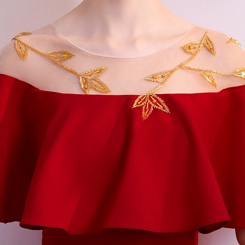 Весеннее бордовое вечернее платье, тренд сезона, по фигуре