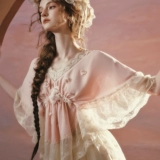 LaceMade Peach Blossom Fan Французский девичий кружевной топ с v-образным вырезом и средним рукавом, рубашка «летучая мышь», шифоновая рубашка для женщин