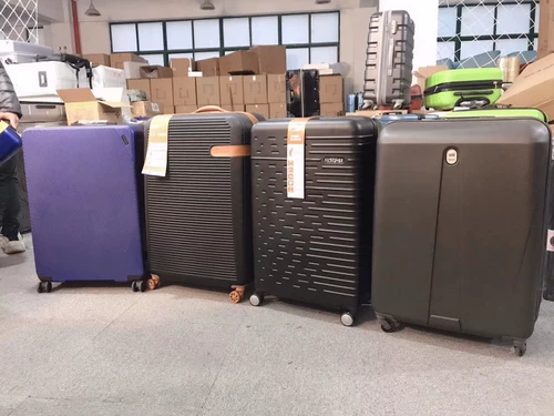 Чемодан подходит для мужчин и женщин, 20 дюймов, 28 дюймов