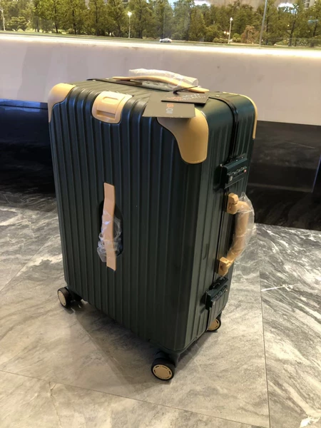 Товары от 游子心外贸箱包馆