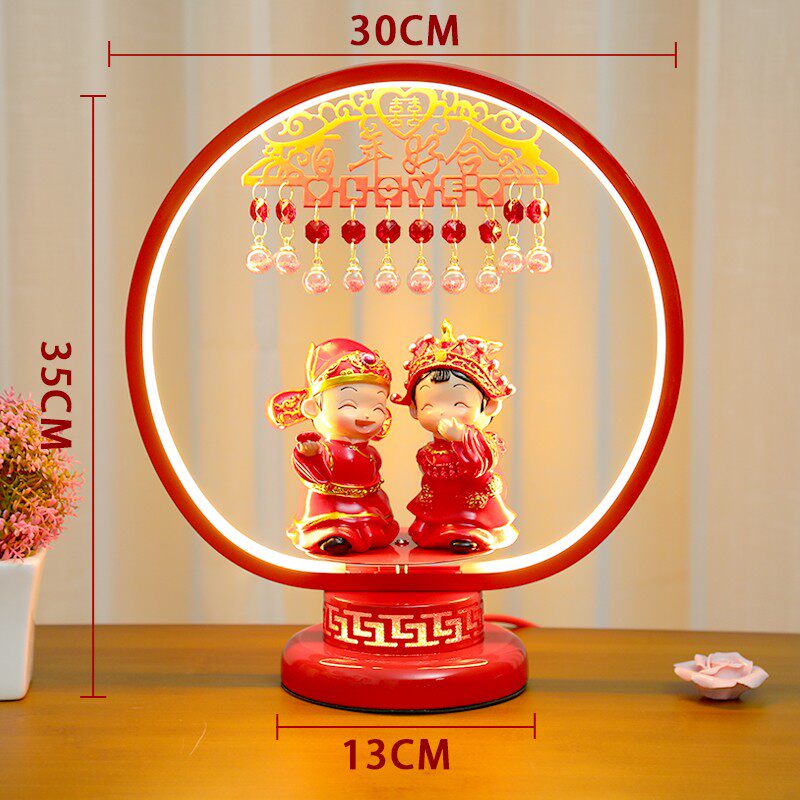 Wedding gift-giving table lamp accompanied by wedding bride headboard red creativity good to handle fashion trends long bright light