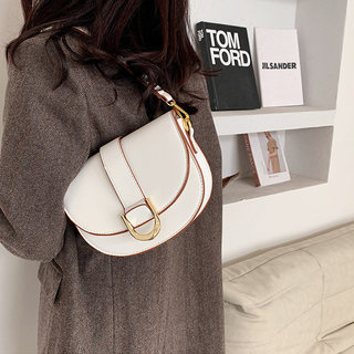 2021 new small bag female ins internet celebrity fashionable shoulder bag armpit bag texture portable crossbody bag saddle bag